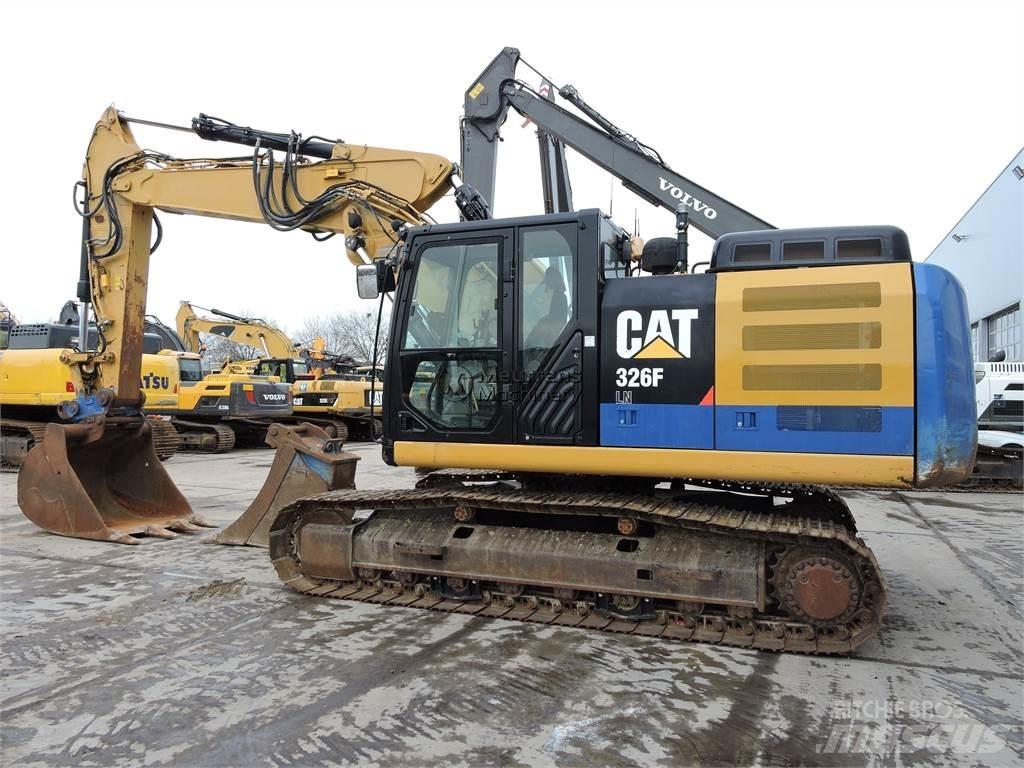 CAT 326F Bandgrävare