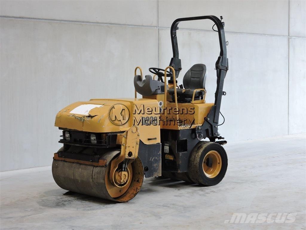 CAT CB225E Andra vältar