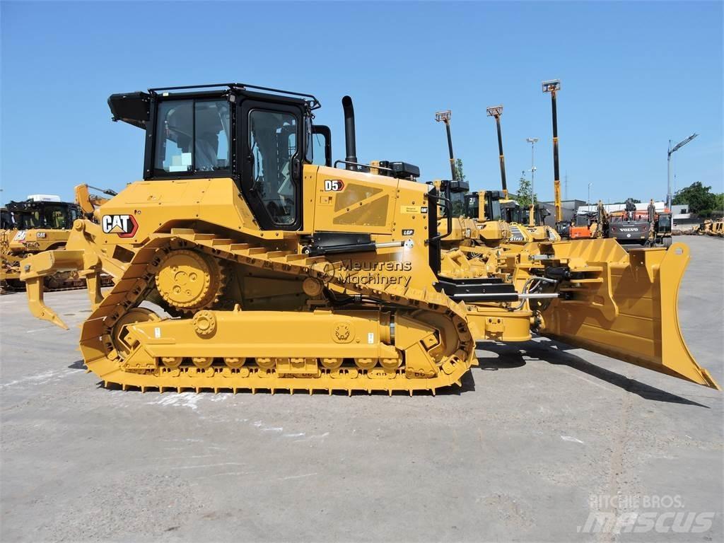 CAT D5 Schaktmaskiner