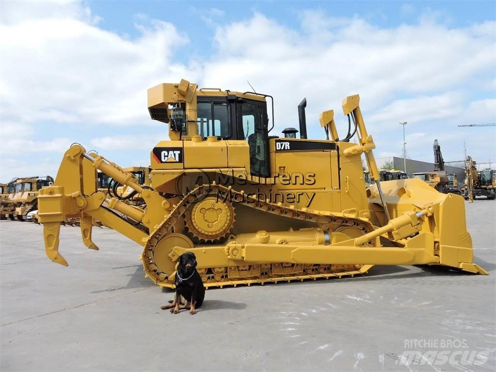 CAT D7R Schaktmaskiner