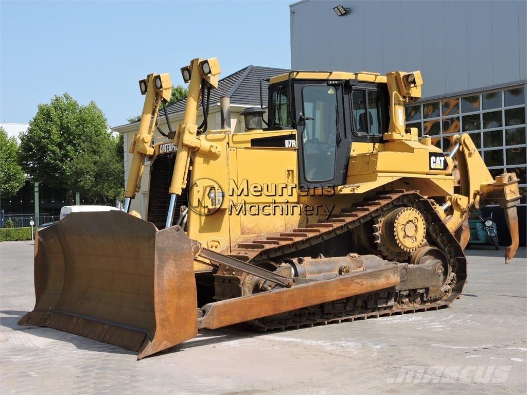 CAT D7R Schaktmaskiner