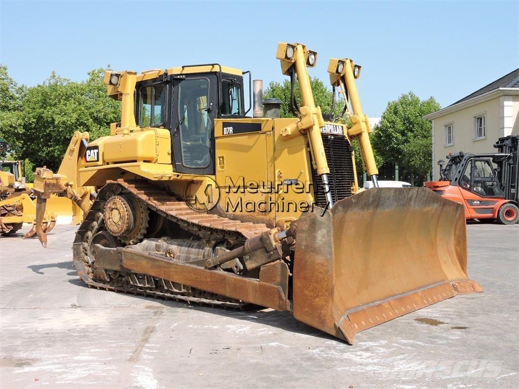 CAT D7R Schaktmaskiner