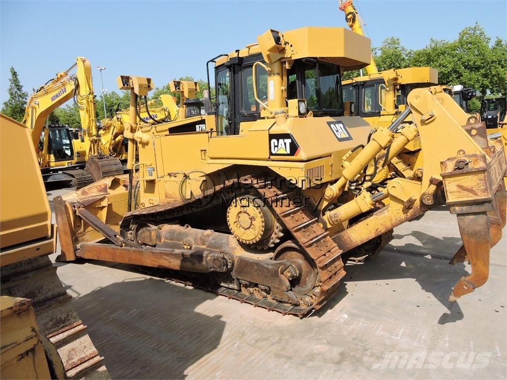 CAT D7R Schaktmaskiner