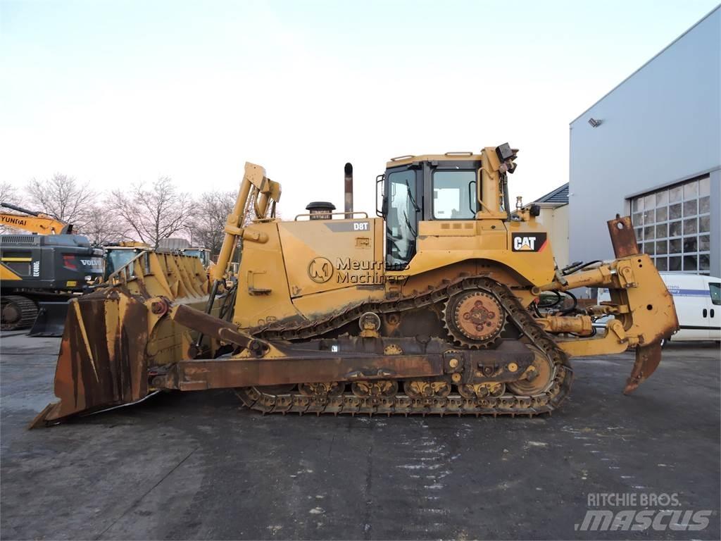 CAT D8T Schaktmaskiner