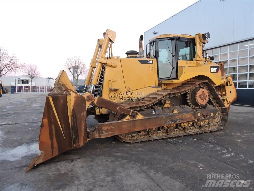 CAT D8T Schaktmaskiner