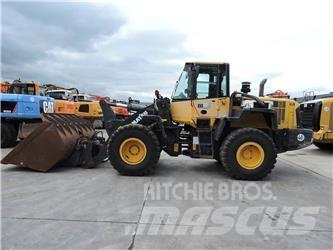 Komatsu WA320 Hjullastare