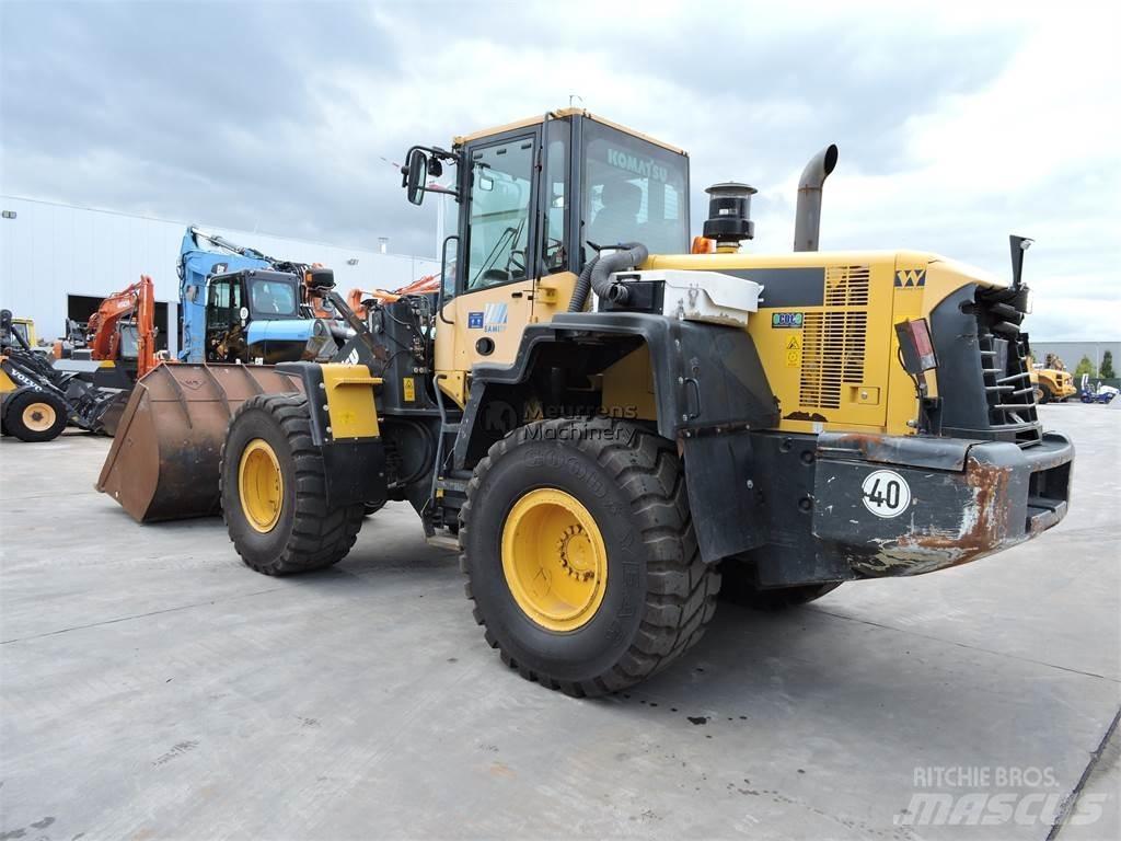 Komatsu WA320 Hjullastare