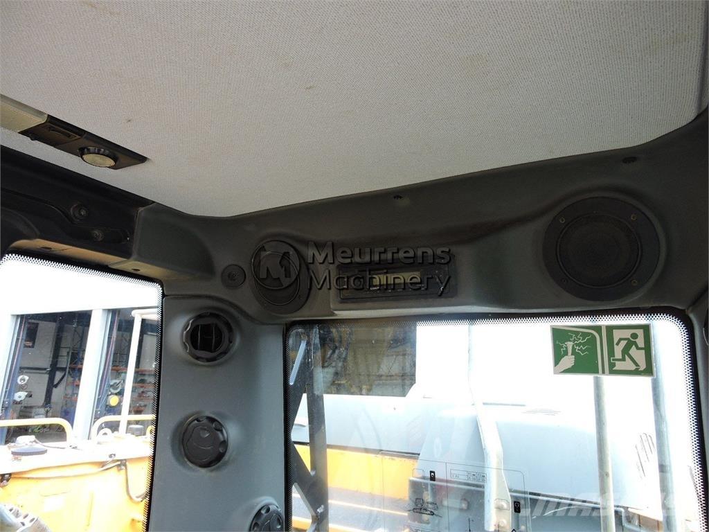 Liebherr R950 Bandgrävare