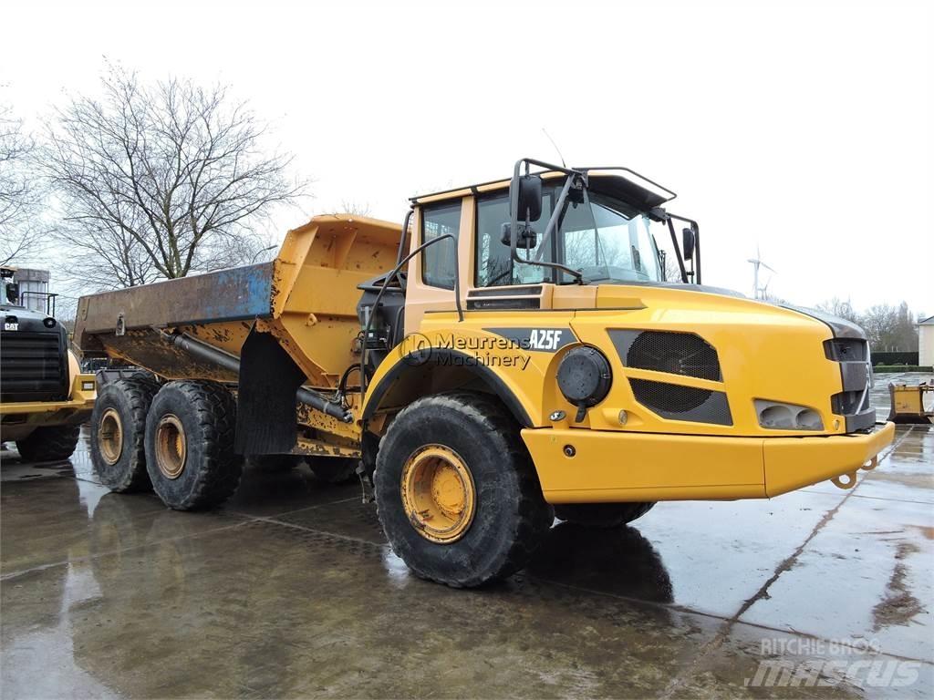 Volvo A25F Midjestyrd dumper