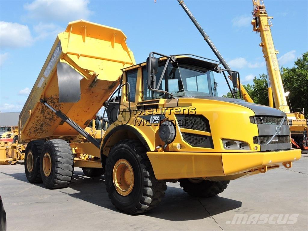Volvo A25F Midjestyrd dumper