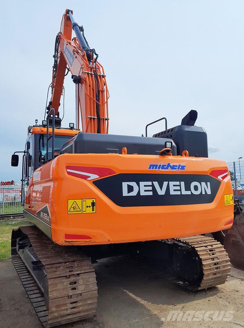 Develon DX 225 LC-7 Bandgrävare