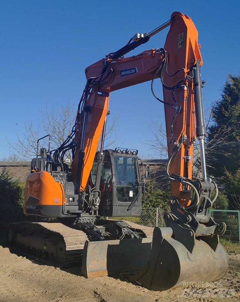 Develon DX 235 LCR-7 Bandgrävare