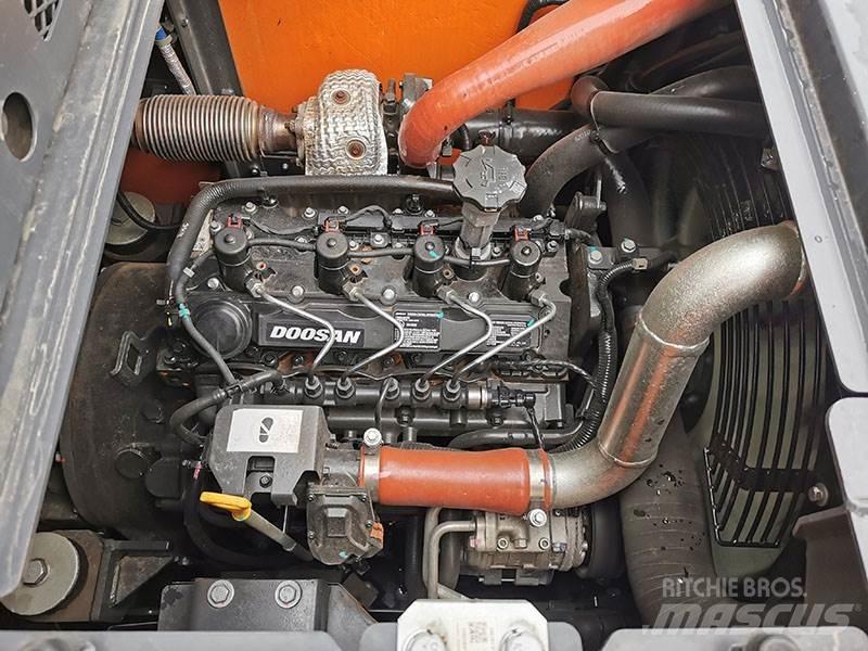 Doosan DX 140 LCR-7 Bandgrävare