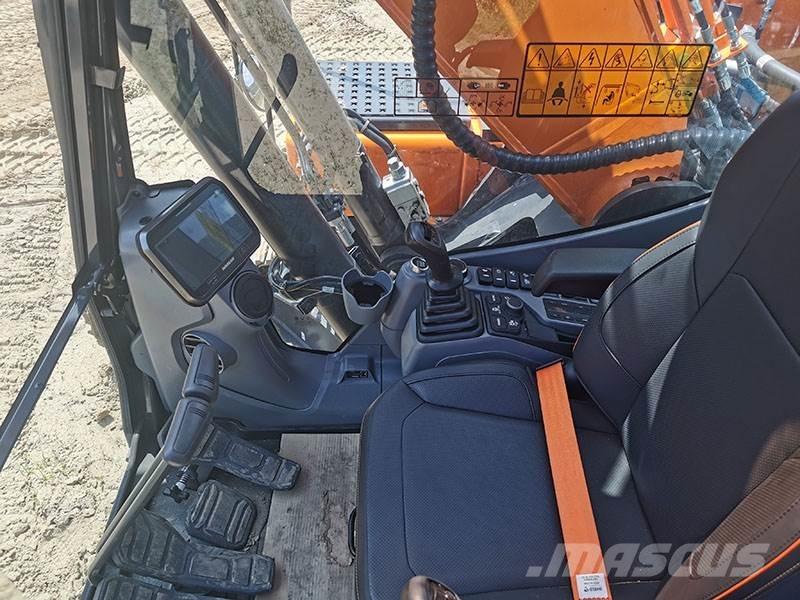 Doosan DX 210 LC-7 Bandgrävare