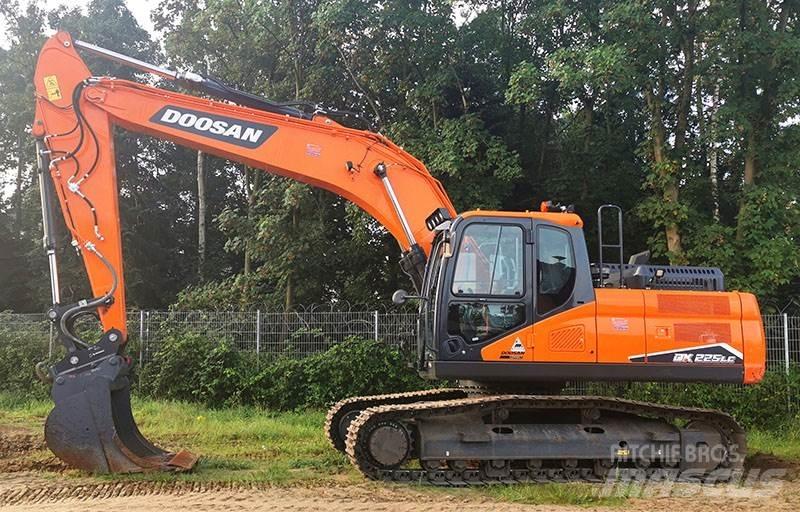 Doosan DX 225 LC-7 Bandgrävare