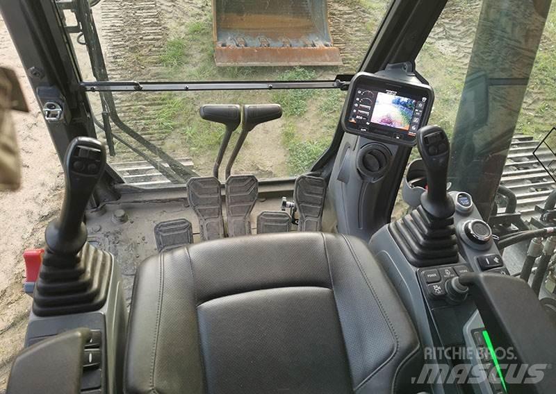Doosan DX 225 LC-7 Bandgrävare