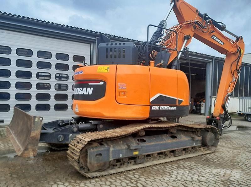 Doosan DX 235 LCR-7 Bandgrävare