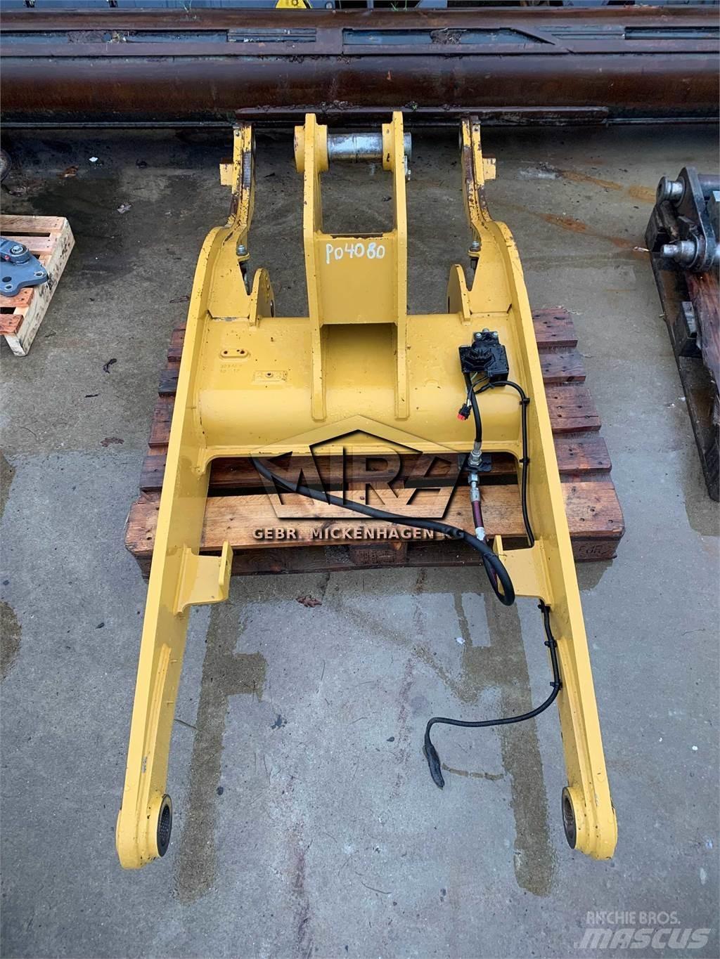CAT 907 H Bommar och stickor