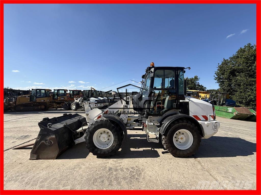 CAT 908M Hjullastare