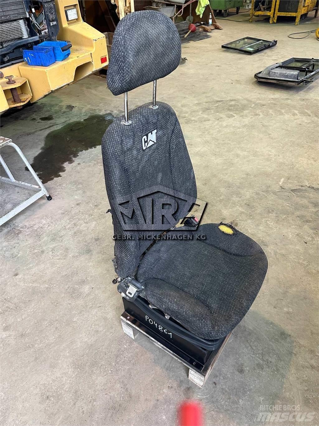 CAT 966 KXE / Sitz Hytter och interiör