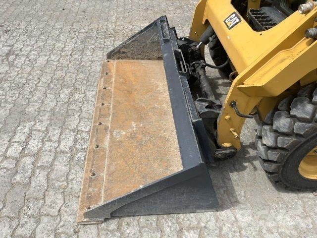 CAT 242D Entreprenad - Övrigt