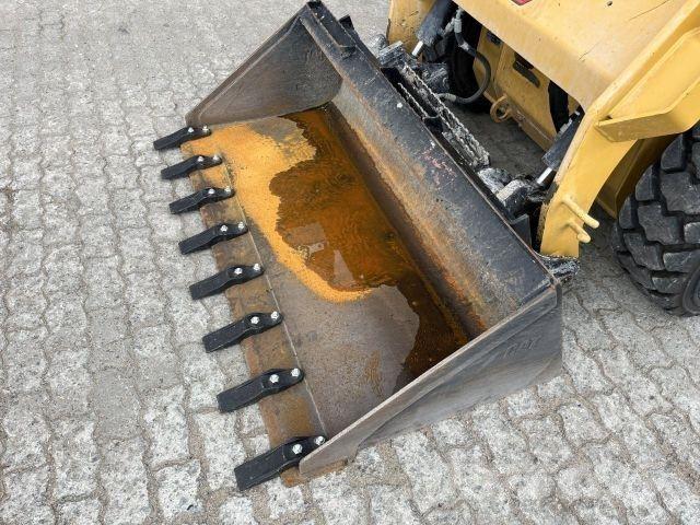 CAT 242D3 Entreprenad - Övrigt