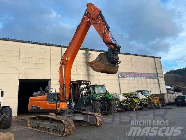 Doosan DX 225 LC-5 Bandgrävare