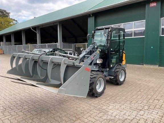 GiANT G2200 HD Frontlastare och grävare