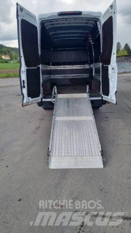 Iveco 35-170 Lätta skåpbilar
