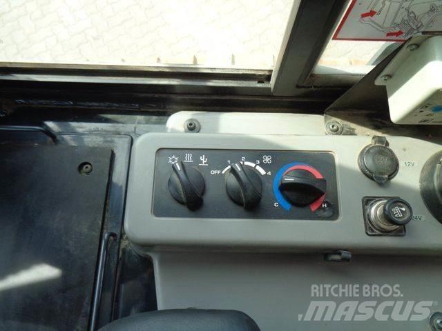 Komatsu D61 PX-24 Bandschaktare
