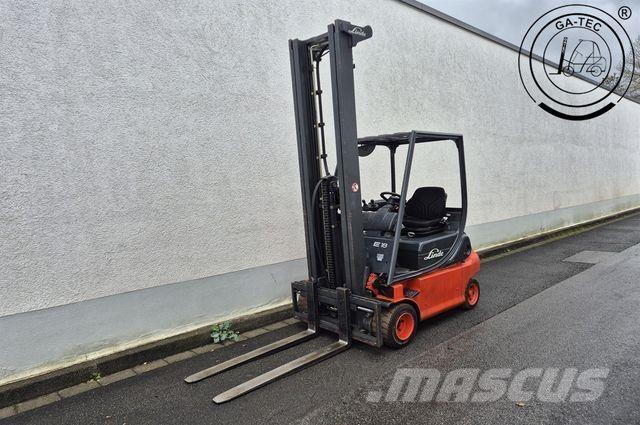 Linde E18P-02 Elmotviktstruckar