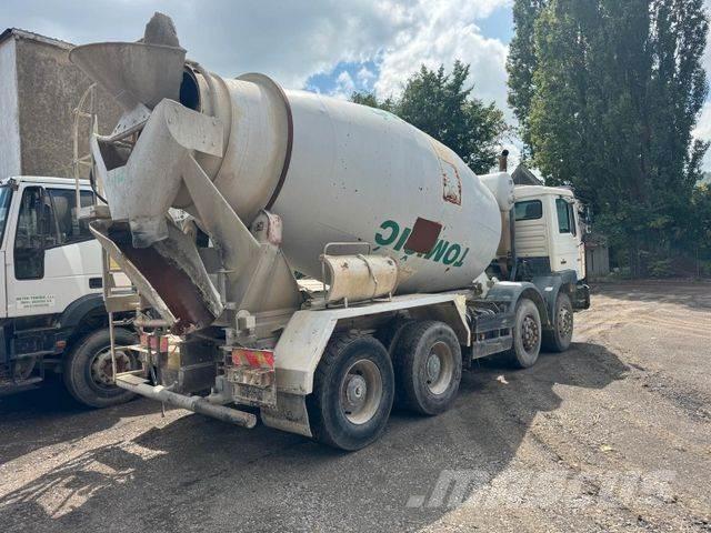 MAN 32.364 8x4 10m³ Cementbil