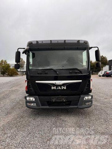 MAN 8.220 Flakbilar/Pickuper