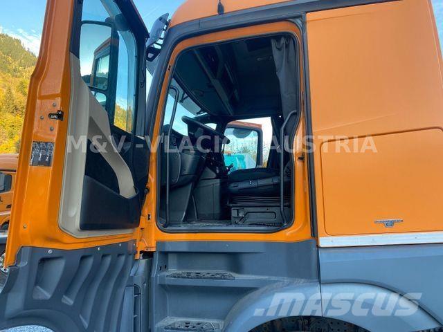 Mercedes-Benz 2542 Chassier