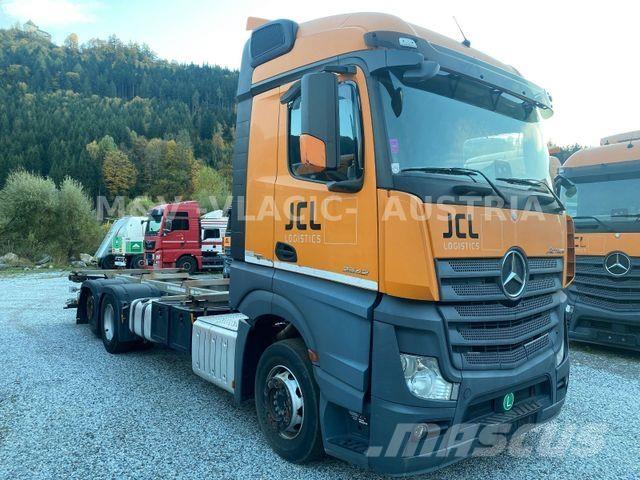 Mercedes-Benz 2542 Chassier