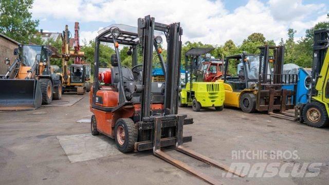 Nissan 18 Gasolmotviktstruckar