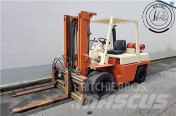 Nissan BF03A35U Gasolmotviktstruckar