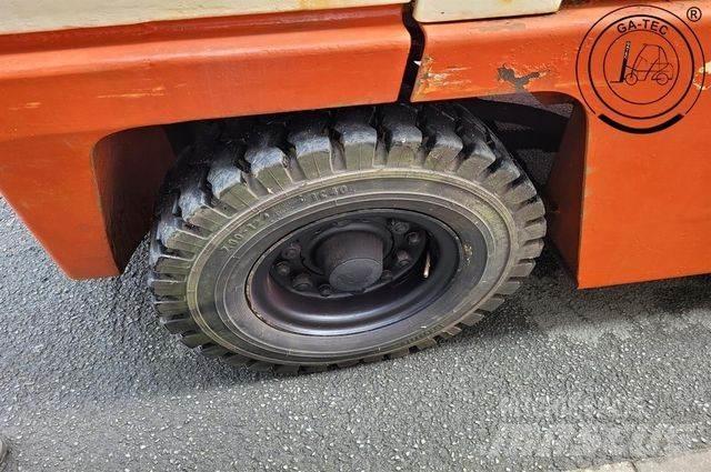 Nissan BF03A35U Gasolmotviktstruckar