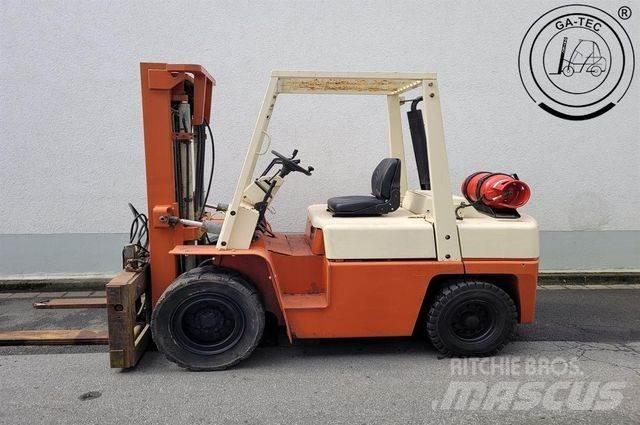 Nissan BF03A35U Gasolmotviktstruckar