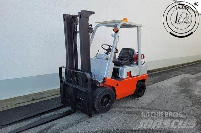 Nissan FO1 A15U Gasolmotviktstruckar