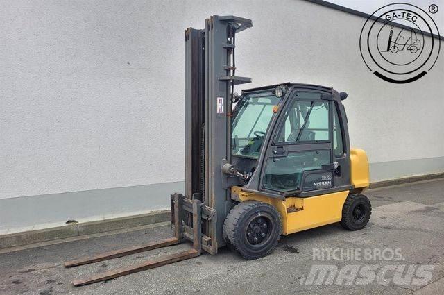 Nissan YG1D2A320 Dieselmotviktstruckar