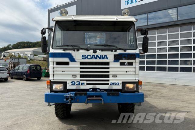 Scania 93M 250 4x4 Flakbilar