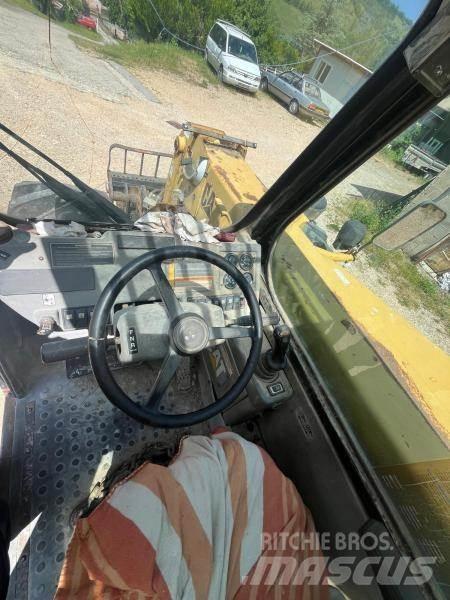 CAT th62 Teleskoplastare