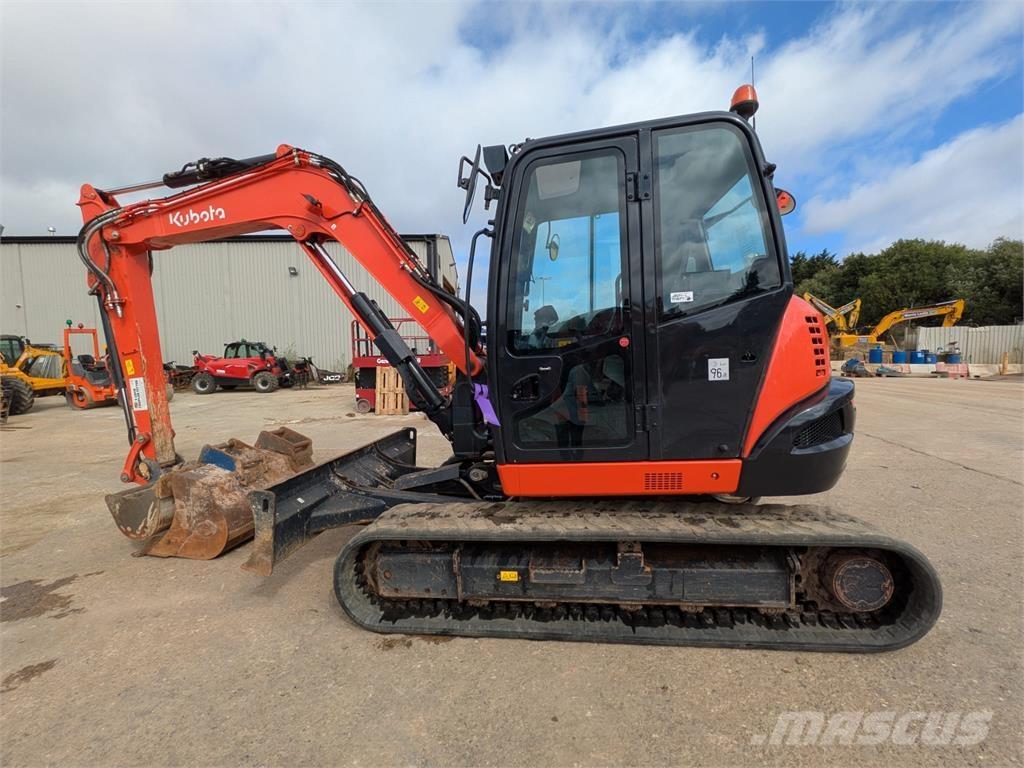 Kubota  Minigrävare < 7t
