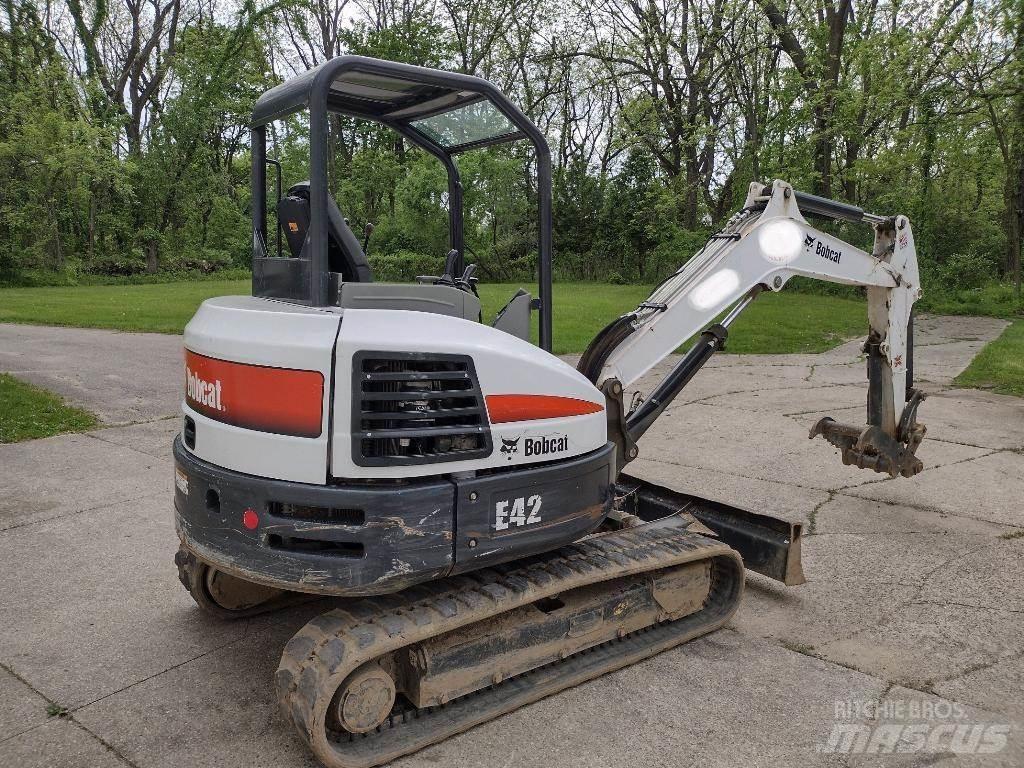 Bobcat E42 Minigrävare < 7t