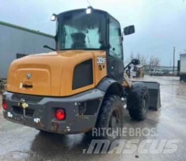 CASE 321F Hjullastare