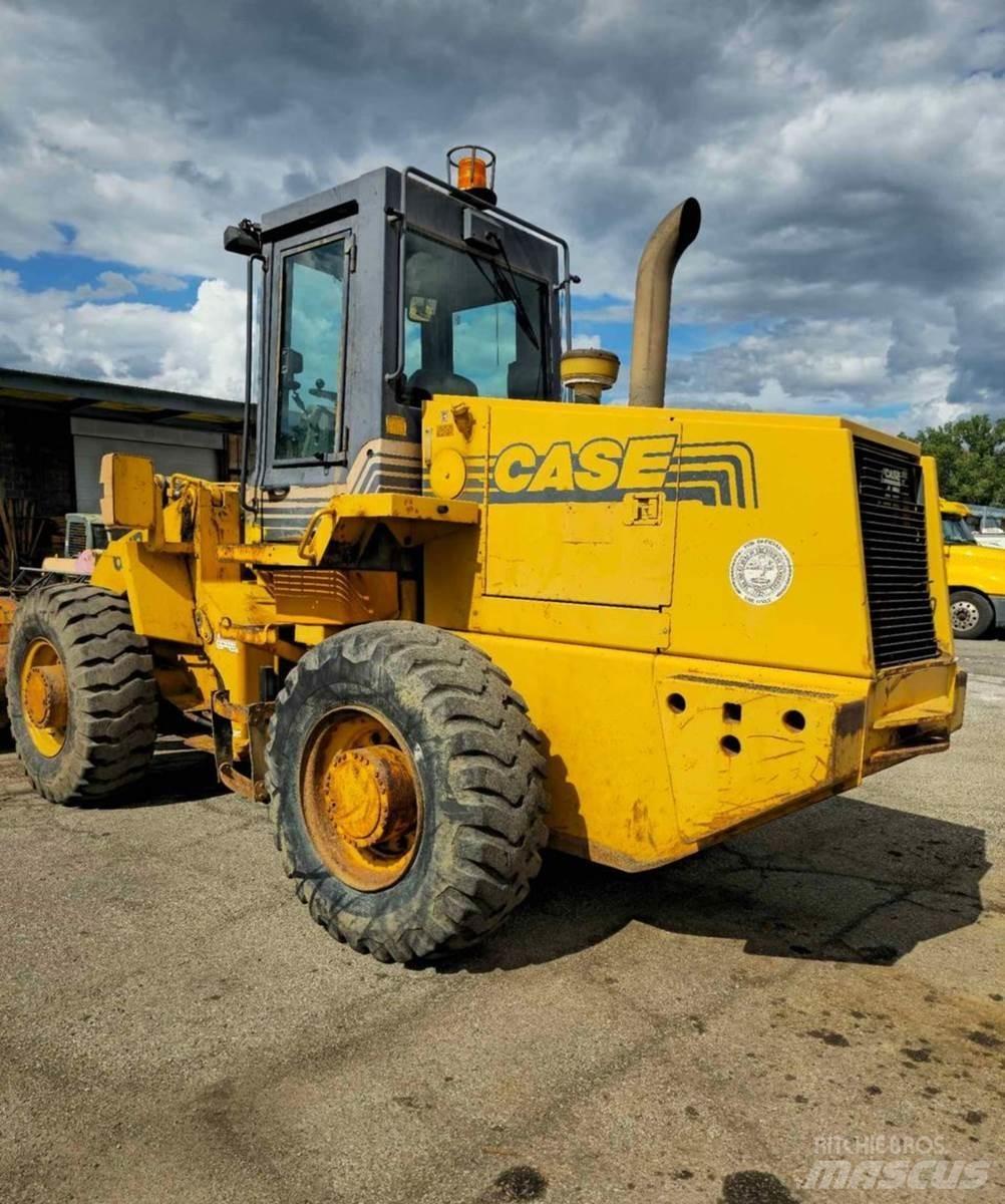 CASE 621B Hjullastare