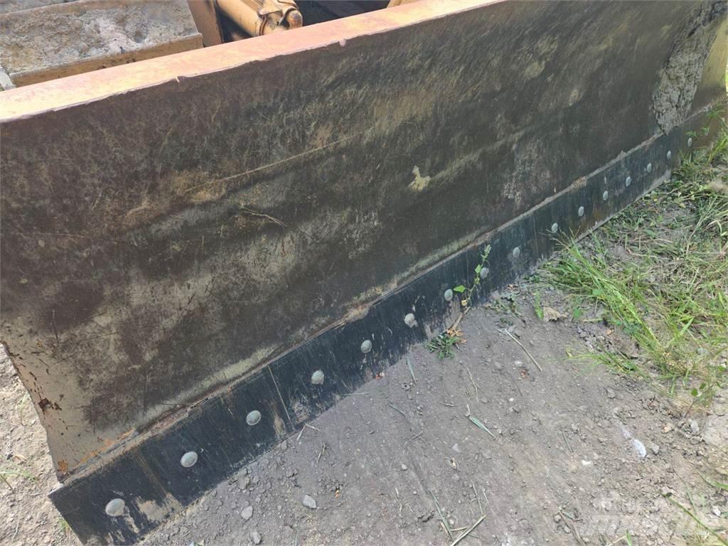 CASE 650L Bandschaktare