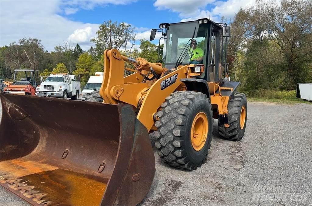 CASE 821F Hjullastare