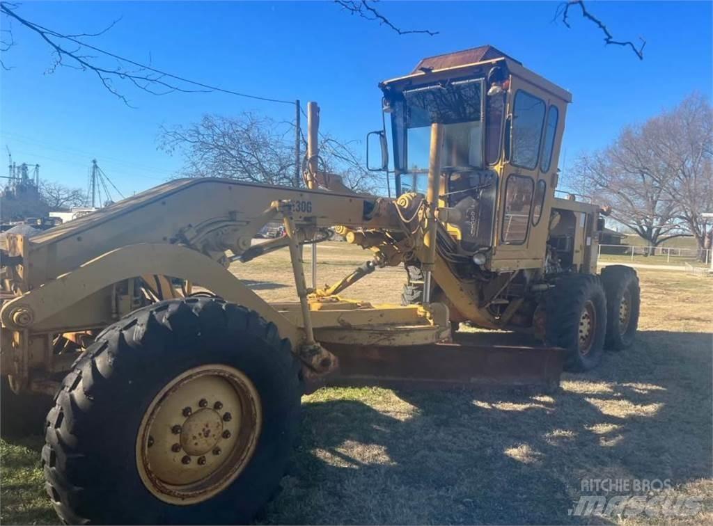 CAT 130G Väghyvlar